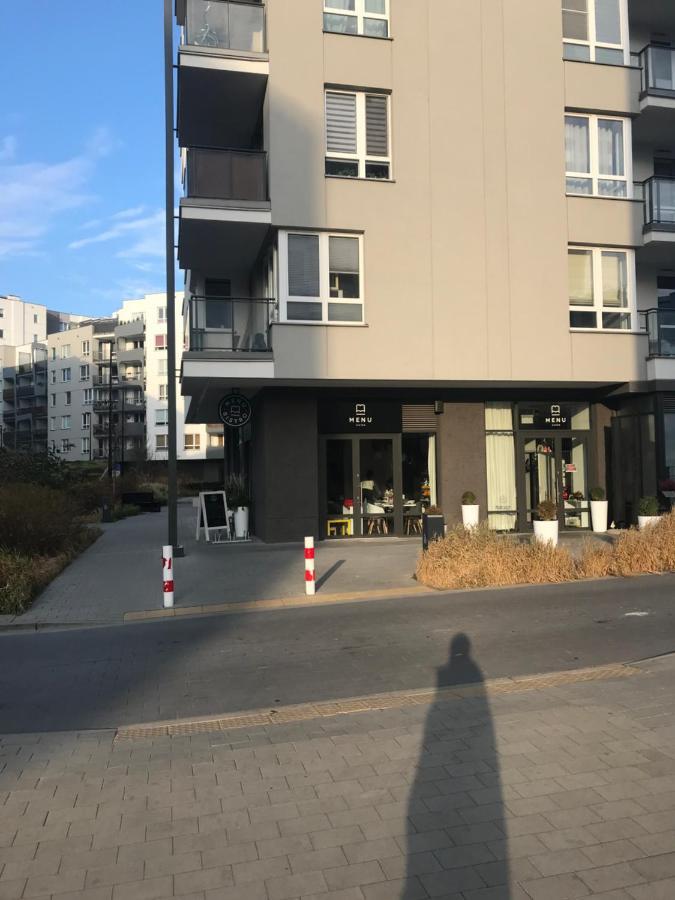 - Aparts Lotnisko Okecie Warschau